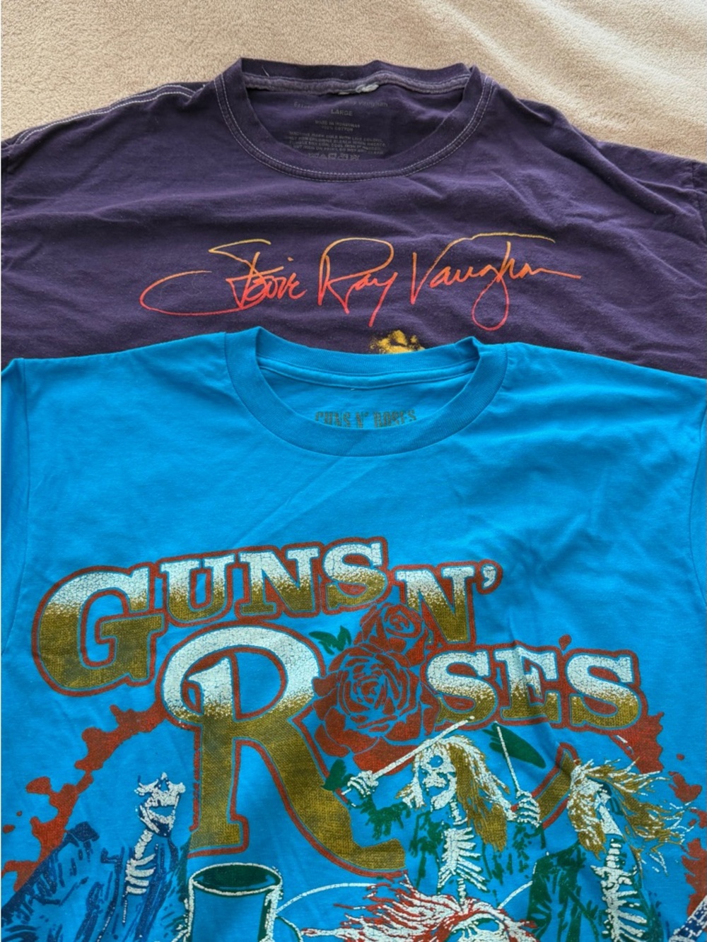 Guns N' Roses & SRV  Graphic Tee bundle -L